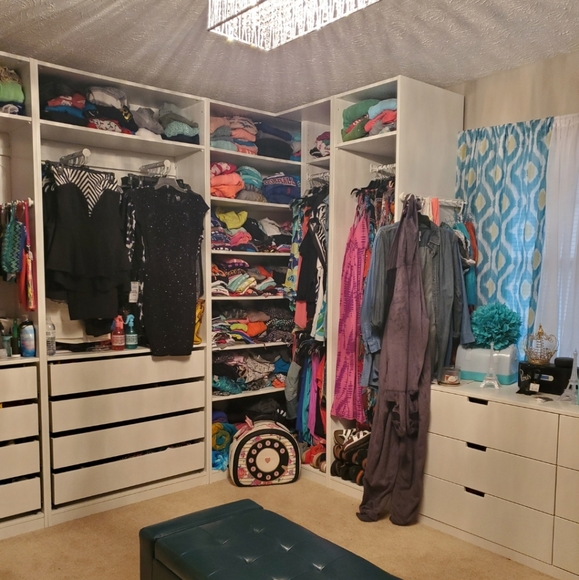 WELCOME to my closet! - Picture 5 of 16
